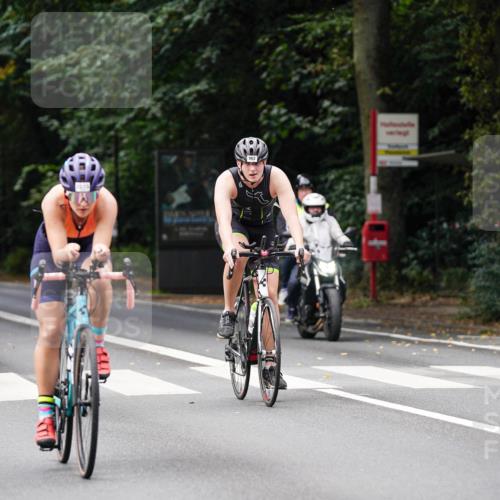 14.09.2025 - Stadtparktriathlon Michael Burmester http://msf.ph/oto/8912079 14.09.2025 11:26:27 Radfahren 846, 902, 926, 934, 935, 993, 1015 meine-sportfotos.de