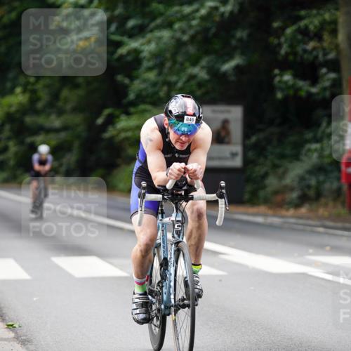 14.09.2025 - Stadtparktriathlon Michael Burmester http://msf.ph/oto/8912089 14.09.2025 11:26:33 Radfahren 846, 902, 911, 926, 931, 934, 942, 961, 976, 1015 meine-sportfotos.de