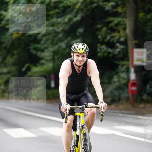 14.09.2025 - Stadtparktriathlon Michael Burmester http://msf.ph/oto/8912104 14.09.2025 11:26:49 Radfahren 868, 898, 905, 914, 932, 969, 985 meine-sportfotos.de