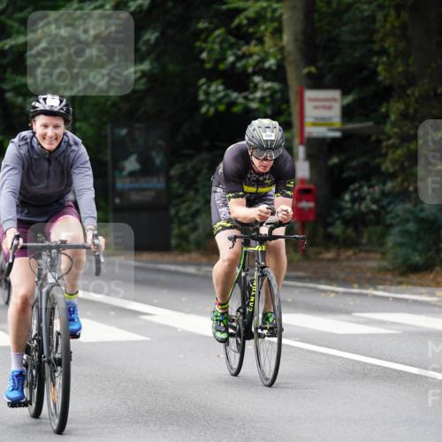 14.09.2025 - Stadtparktriathlon Michael Burmester http://msf.ph/oto/8912108 14.09.2025 11:26:54 Radfahren 868, 898, 914, 932, 969, 985, 995 meine-sportfotos.de