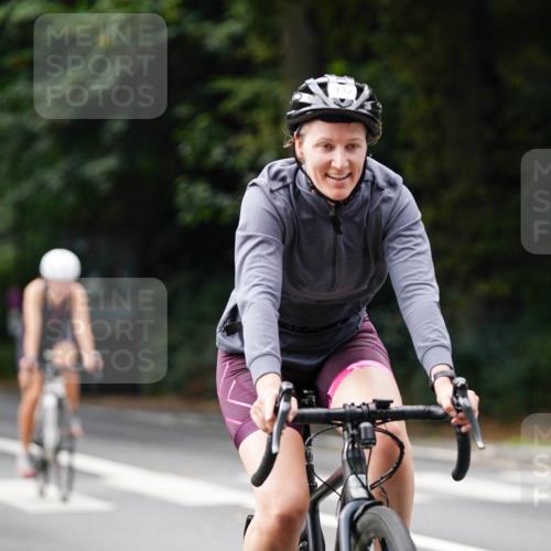 14.09.2025 - Stadtparktriathlon Michael Burmester http://msf.ph/oto/8912110 14.09.2025 11:26:55 Radfahren 868, 898, 932, 969, 985, 995 meine-sportfotos.de