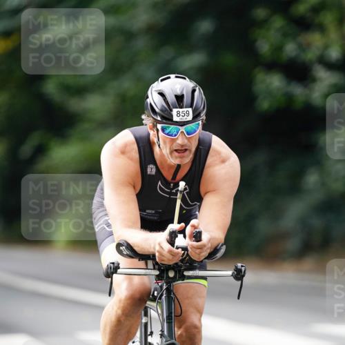 14.09.2025 - Stadtparktriathlon Michael Burmester http://msf.ph/oto/8912131 14.09.2025 11:27:37 Radfahren 841, 859, 889, 917, 1020 meine-sportfotos.de