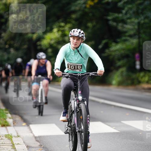 14.09.2025 - Stadtparktriathlon Michael Burmester http://msf.ph/oto/8912141 14.09.2025 11:27:45 Radfahren 833, 841, 853, 872, 889, 917, 944, 990, 1009, 1016, 1020 meine-sportfotos.de