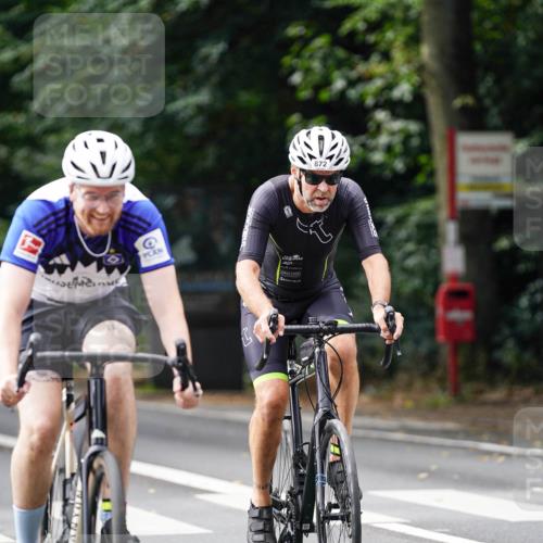 14.09.2025 - Stadtparktriathlon Michael Burmester http://msf.ph/oto/8912146 14.09.2025 11:27:49 Radfahren 833, 853, 872, 890, 897, 944, 990, 1009, 1016, 1020 meine-sportfotos.de