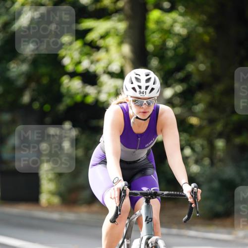 14.09.2025 - Stadtparktriathlon Michael Burmester http://msf.ph/oto/8912163 14.09.2025 11:28:05 Radfahren 848, 854, 916, 925, 941 meine-sportfotos.de