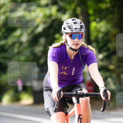 14.09.2025 - Stadtparktriathlon Michael Burmester http://msf.ph/oto/8912187 14.09.2025 11:28:48 Radfahren 871, 938, 973, 982, 984, 989, 1018, 1019 meine-sportfotos.de