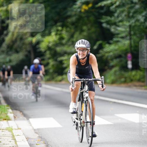 14.09.2025 - Stadtparktriathlon Michael Burmester http://msf.ph/oto/8912238 14.09.2025 11:30:52 Radfahren 882, 929, 945, 998 meine-sportfotos.de