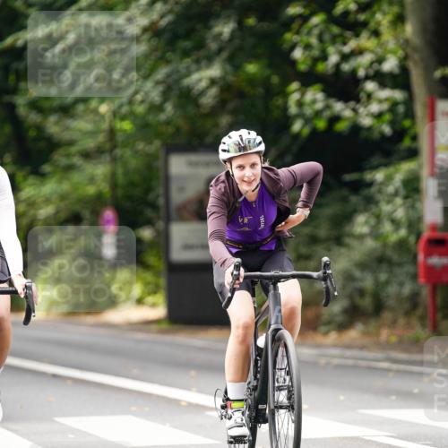 14.09.2025 - Stadtparktriathlon Michael Burmester http://msf.ph/oto/8912268 14.09.2025 11:31:24 Radfahren 857, 886, 978, 1001, 1002 meine-sportfotos.de