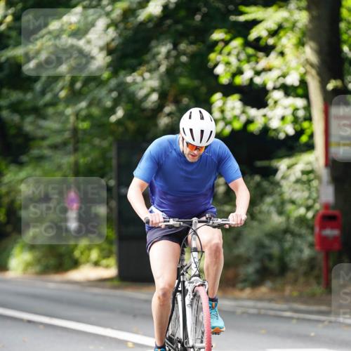 14.09.2025 - Stadtparktriathlon Michael Burmester http://msf.ph/oto/8912278 14.09.2025 11:31:40 Radfahren 876, 893, 895, 940, 958 meine-sportfotos.de