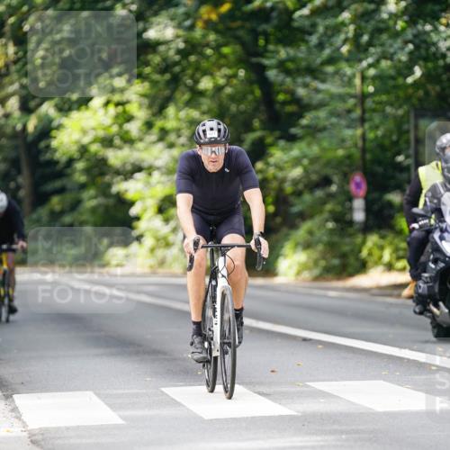 14.09.2025 - Stadtparktriathlon Michael Burmester http://msf.ph/oto/8912290 14.09.2025 11:32:00 Radfahren 877, 878, 900, 915 meine-sportfotos.de