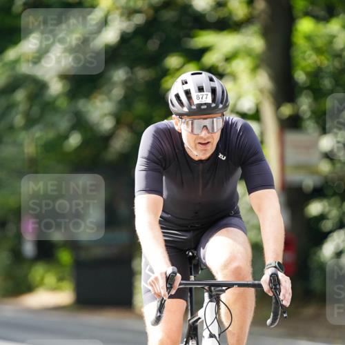 14.09.2025 - Stadtparktriathlon Michael Burmester http://msf.ph/oto/8912291 14.09.2025 11:32:02 Radfahren 877, 878, 900, 915 meine-sportfotos.de