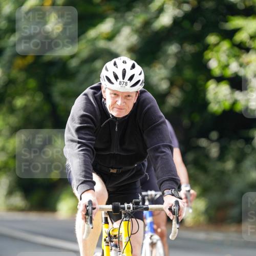 14.09.2025 - Stadtparktriathlon Michael Burmester http://msf.ph/oto/8912294 14.09.2025 11:32:05 Radfahren 877, 878, 900, 915 meine-sportfotos.de