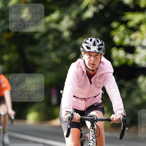 14.09.2025 - Stadtparktriathlon Michael Burmester http://msf.ph/oto/8912310 14.09.2025 11:32:21 Radfahren 894, 968, 974, 997, 1017 meine-sportfotos.de