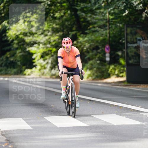 14.09.2025 - Stadtparktriathlon Michael Burmester http://msf.ph/oto/8912314 14.09.2025 11:32:38 Radfahren 950, 967, 986 meine-sportfotos.de