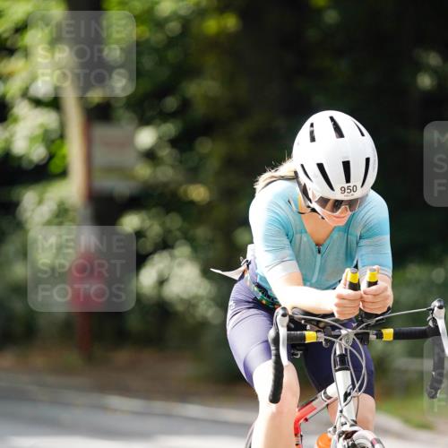 14.09.2025 - Stadtparktriathlon Michael Burmester http://msf.ph/oto/8912320 14.09.2025 11:32:45 Radfahren 936, 950, 967, 986 meine-sportfotos.de
