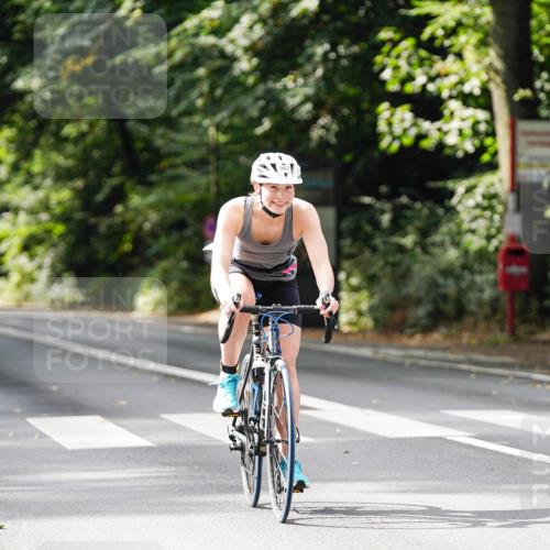 14.09.2025 - Stadtparktriathlon Michael Burmester http://msf.ph/oto/8912322 14.09.2025 11:32:46 Radfahren 936, 950, 967, 986, 994 meine-sportfotos.de