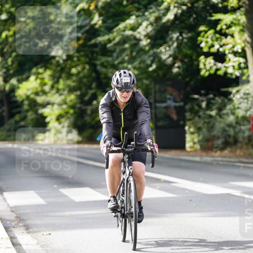 14.09.2025 - Stadtparktriathlon Michael Burmester http://msf.ph/oto/8912332 14.09.2025 11:33:05 Radfahren 843, 970 meine-sportfotos.de
