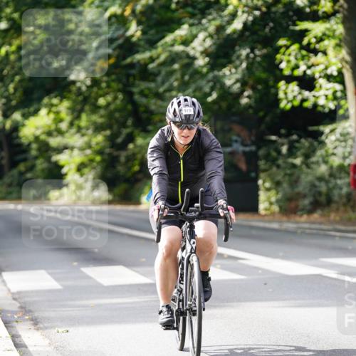 14.09.2025 - Stadtparktriathlon Michael Burmester http://msf.ph/oto/8912333 14.09.2025 11:33:05 Radfahren 843, 970 meine-sportfotos.de