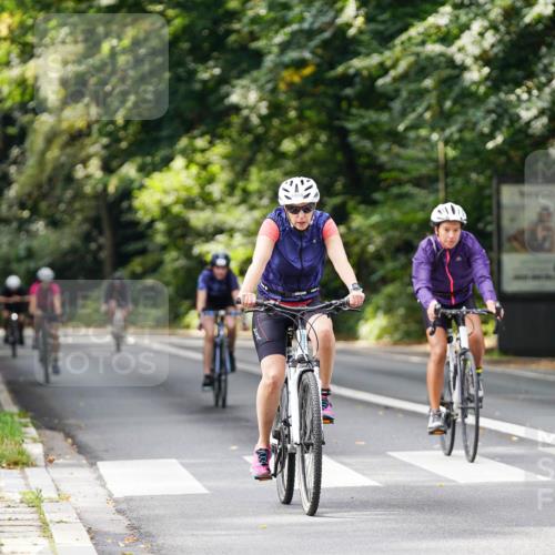 14.09.2025 - Stadtparktriathlon Michael Burmester http://msf.ph/oto/8912336 14.09.2025 11:33:15 Radfahren 946, 992, 1005, 1011 meine-sportfotos.de