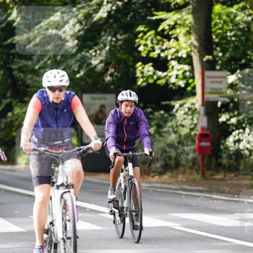 14.09.2025 - Stadtparktriathlon Michael Burmester http://msf.ph/oto/8912338 14.09.2025 11:33:16 Radfahren 946, 980, 992, 1005, 1011, 1067 meine-sportfotos.de