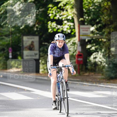 14.09.2025 - Stadtparktriathlon Michael Burmester http://msf.ph/oto/8912341 14.09.2025 11:33:18 Radfahren 824, 946, 980, 992, 1005, 1011, 1067 meine-sportfotos.de