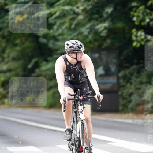 14.09.2025 - Stadtparktriathlon Michael Burmester http://msf.ph/oto/8912386 14.09.2025 11:34:34 Radfahren 902, 926, 969, 993, 1035 meine-sportfotos.de