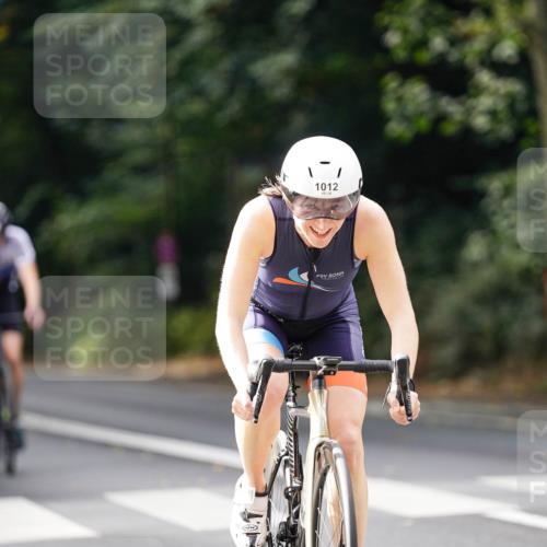 14.09.2025 - Stadtparktriathlon Michael Burmester http://msf.ph/oto/8912407 14.09.2025 11:35:14 Radfahren 868, 932, 985, 990, 1012, 1041, 1103 meine-sportfotos.de