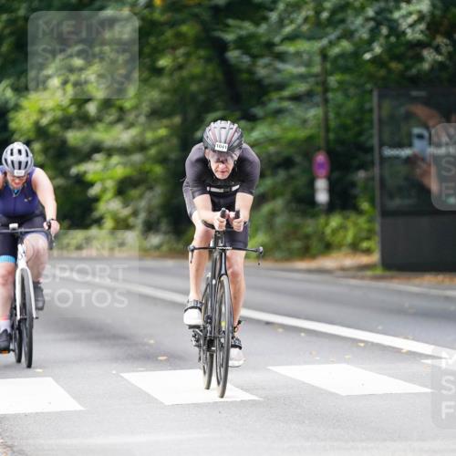 14.09.2025 - Stadtparktriathlon Michael Burmester http://msf.ph/oto/8912412 14.09.2025 11:35:20 Radfahren 868, 931, 932, 947, 990, 1041, 1103 meine-sportfotos.de