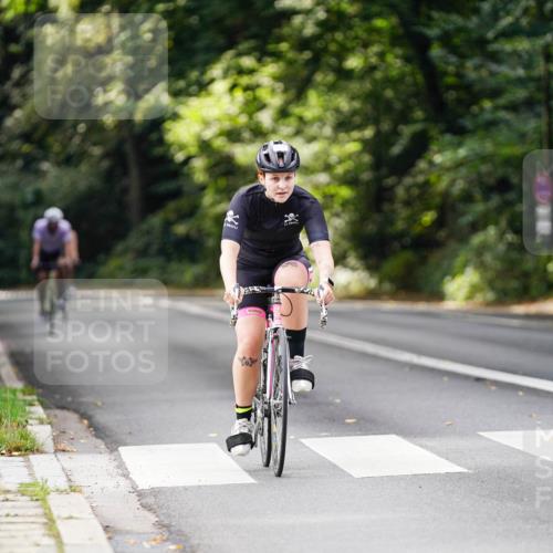 14.09.2025 - Stadtparktriathlon Michael Burmester http://msf.ph/oto/8912418 14.09.2025 11:35:27 Radfahren 931, 941, 947, 990, 1023, 1041 meine-sportfotos.de