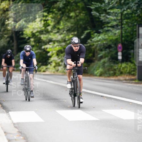 14.09.2025 - Stadtparktriathlon Michael Burmester http://msf.ph/oto/8912439 14.09.2025 11:36:02 Radfahren 837, 925, 944, 1009, 1092, 1113 meine-sportfotos.de