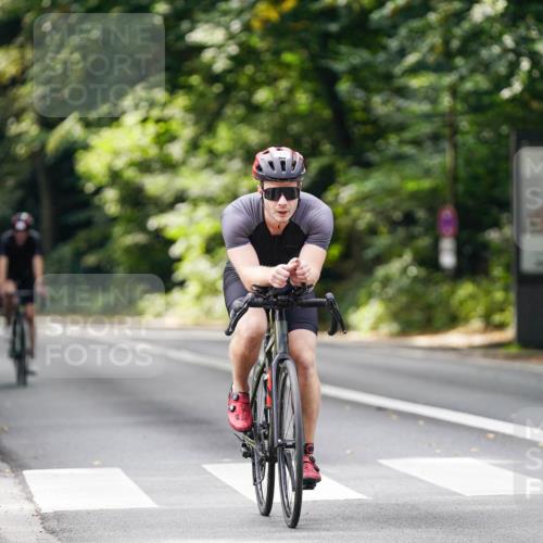 14.09.2025 - Stadtparktriathlon Michael Burmester http://msf.ph/oto/8912454 14.09.2025 11:36:35 Radfahren 989, 1018, 1101, 1109, 1112, 1115 meine-sportfotos.de