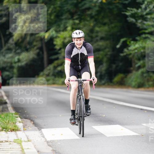 14.09.2025 - Stadtparktriathlon Michael Burmester http://msf.ph/oto/8912481 14.09.2025 11:37:17 Radfahren 1051 meine-sportfotos.de