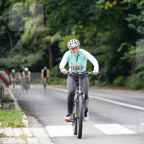 14.09.2025 - Stadtparktriathlon Michael Burmester http://msf.ph/oto/8912490 14.09.2025 11:37:36 Radfahren 1016, 1054, 1107 meine-sportfotos.de