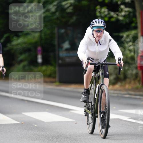 14.09.2025 - Stadtparktriathlon Michael Burmester http://msf.ph/oto/8912502 14.09.2025 11:37:48 Radfahren 981, 984, 1026, 1039, 1043, 1054, 1107 meine-sportfotos.de