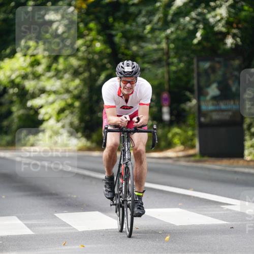 14.09.2025 - Stadtparktriathlon Michael Burmester http://msf.ph/oto/8912515 14.09.2025 11:38:05 Radfahren 963, 1033, 1064, 1065, 1080, 1102 meine-sportfotos.de
