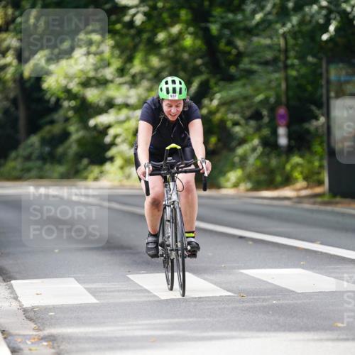 14.09.2025 - Stadtparktriathlon Michael Burmester http://msf.ph/oto/8912520 14.09.2025 11:38:20 Radfahren 891, 937, 939 meine-sportfotos.de