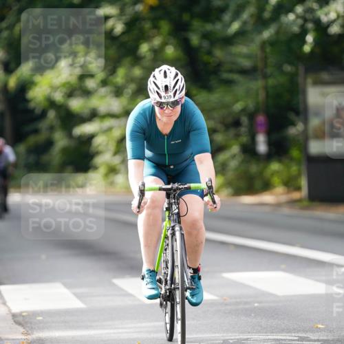 14.09.2025 - Stadtparktriathlon Michael Burmester http://msf.ph/oto/8912524 14.09.2025 11:38:26 Radfahren 828, 937, 939, 955 meine-sportfotos.de