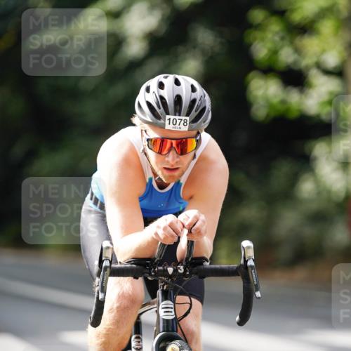 14.09.2025 - Stadtparktriathlon Michael Burmester http://msf.ph/oto/8912533 14.09.2025 11:38:36 Radfahren 828, 943, 955, 1046, 1078 meine-sportfotos.de