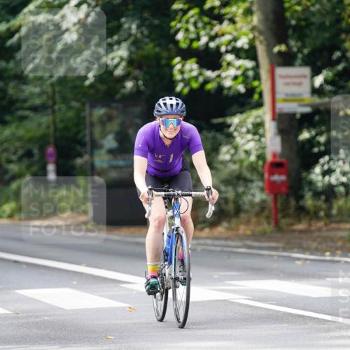 14.09.2025 - Stadtparktriathlon Michael Burmester http://msf.ph/oto/8912535 14.09.2025 11:38:43 Radfahren 943, 1046, 1047 meine-sportfotos.de
