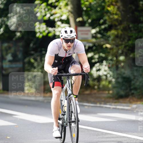 14.09.2025 - Stadtparktriathlon Michael Burmester http://msf.ph/oto/8912540 14.09.2025 11:38:47 Radfahren 855, 943, 1019, 1046, 1047 meine-sportfotos.de