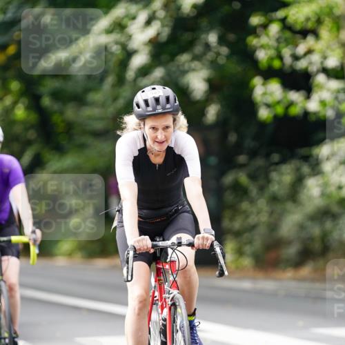 14.09.2025 - Stadtparktriathlon Michael Burmester http://msf.ph/oto/8912553 14.09.2025 11:39:09 Radfahren 949, 952, 1014, 1062, 1086, 1091 meine-sportfotos.de