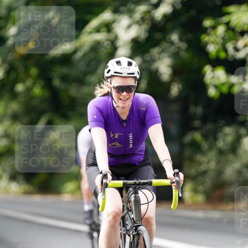 14.09.2025 - Stadtparktriathlon Michael Burmester http://msf.ph/oto/8912554 14.09.2025 11:39:10 Radfahren 949, 952, 1014, 1062, 1086, 1091 meine-sportfotos.de