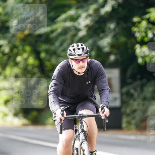 14.09.2025 - Stadtparktriathlon Michael Burmester http://msf.ph/oto/8912558 14.09.2025 11:39:17 Radfahren 927, 1062, 1087, 1091 meine-sportfotos.de