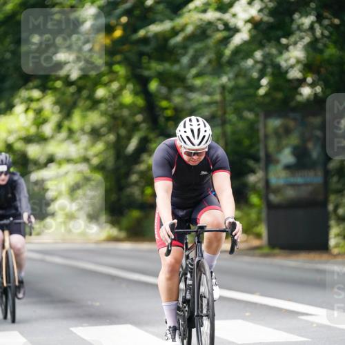 14.09.2025 - Stadtparktriathlon Michael Burmester http://msf.ph/oto/8912564 14.09.2025 11:39:23 Radfahren 927, 940, 960, 1058, 1087, 1091 meine-sportfotos.de