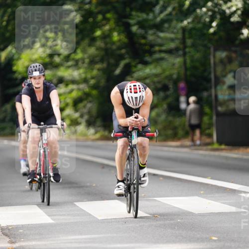 14.09.2025 - Stadtparktriathlon Michael Burmester http://msf.ph/oto/8912588 14.09.2025 11:39:53 Radfahren 929, 957, 964, 1056, 1060, 1063, 1067, 1095 meine-sportfotos.de
