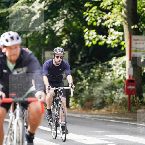 14.09.2025 - Stadtparktriathlon Michael Burmester http://msf.ph/oto/8912629 14.09.2025 11:40:42 Radfahren 857, 948, 950, 966, 967, 1007, 1089, 1116 meine-sportfotos.de