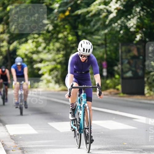 14.09.2025 - Stadtparktriathlon Michael Burmester http://msf.ph/oto/8912640 14.09.2025 11:40:53 Radfahren 948, 958, 978, 1006, 1036, 1071, 1098 meine-sportfotos.de