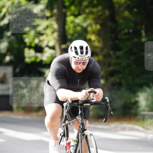 14.09.2025 - Stadtparktriathlon Michael Burmester http://msf.ph/oto/8912652 14.09.2025 11:41:11 Radfahren 951, 1022 meine-sportfotos.de