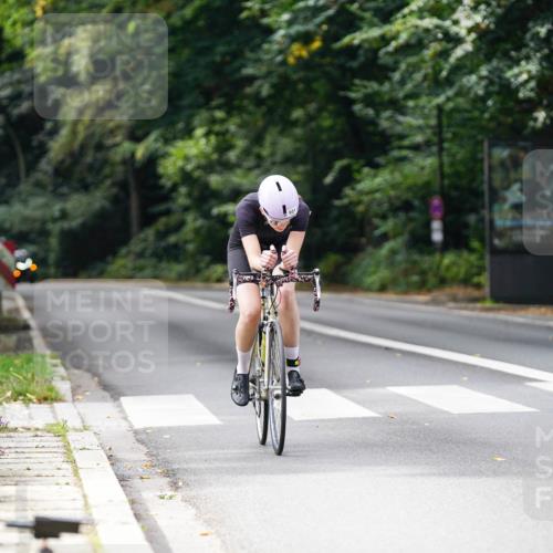 14.09.2025 - Stadtparktriathlon Michael Burmester http://msf.ph/oto/8912654 14.09.2025 11:41:17 Radfahren 951, 1022 meine-sportfotos.de