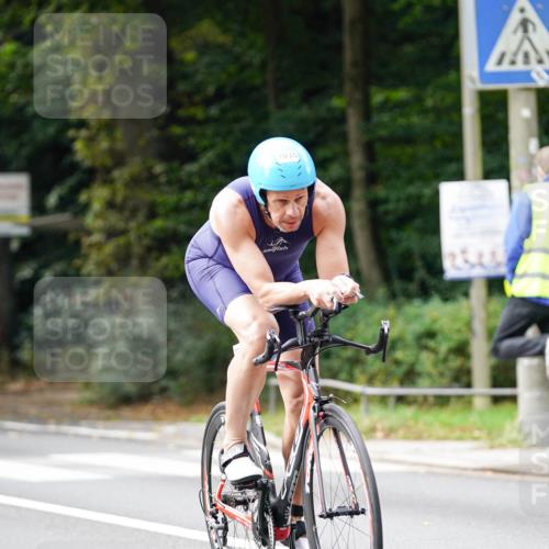 14.09.2025 - Stadtparktriathlon Michael Burmester http://msf.ph/oto/8912662 14.09.2025 11:41:29 Radfahren 942, 986, 1035 meine-sportfotos.de